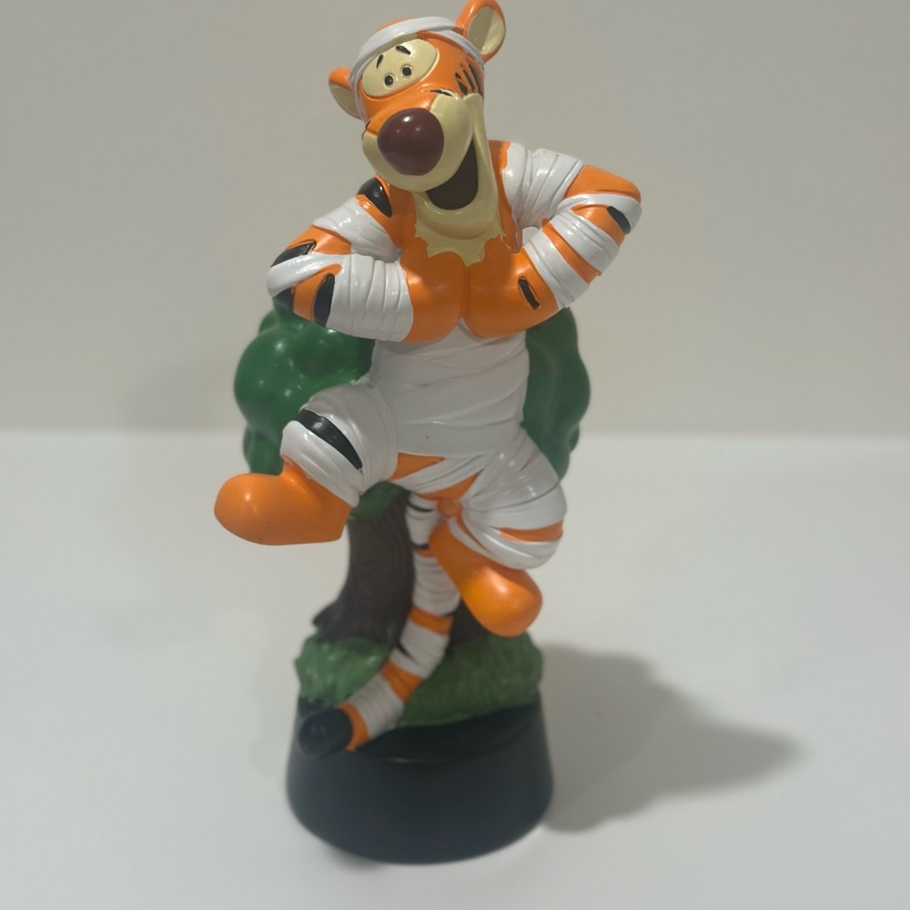 Disney Halloween Tigger Mummy Figurine